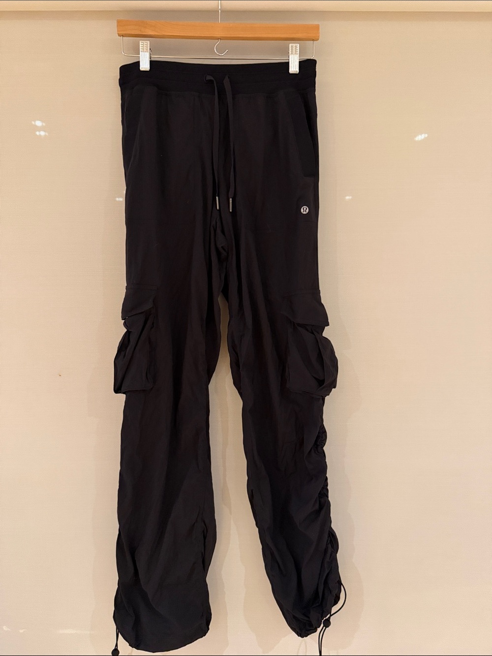 lululemon athletica Women’s Cargo drawstring leg Joggers